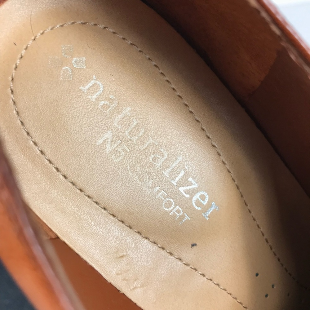 Naturalizer Two-Tone Brown Leather Lace-Up Heeled Oxfords - Picture 5 of 8